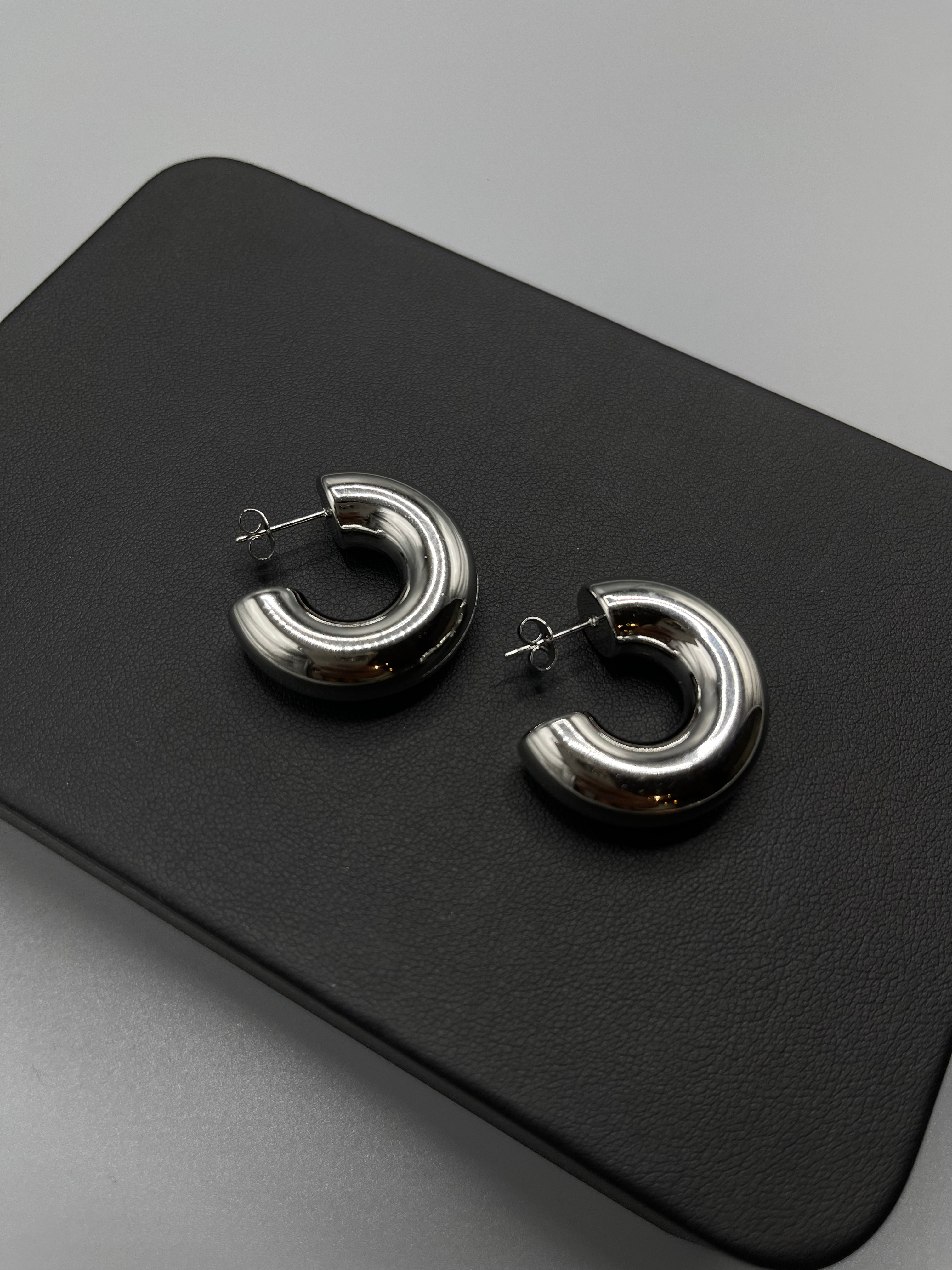 Cyl Earring Stud image 0