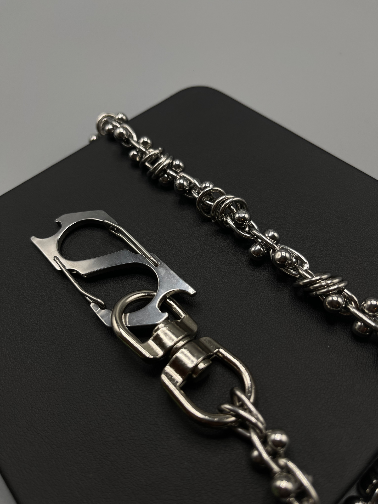 Axel Chain image 1