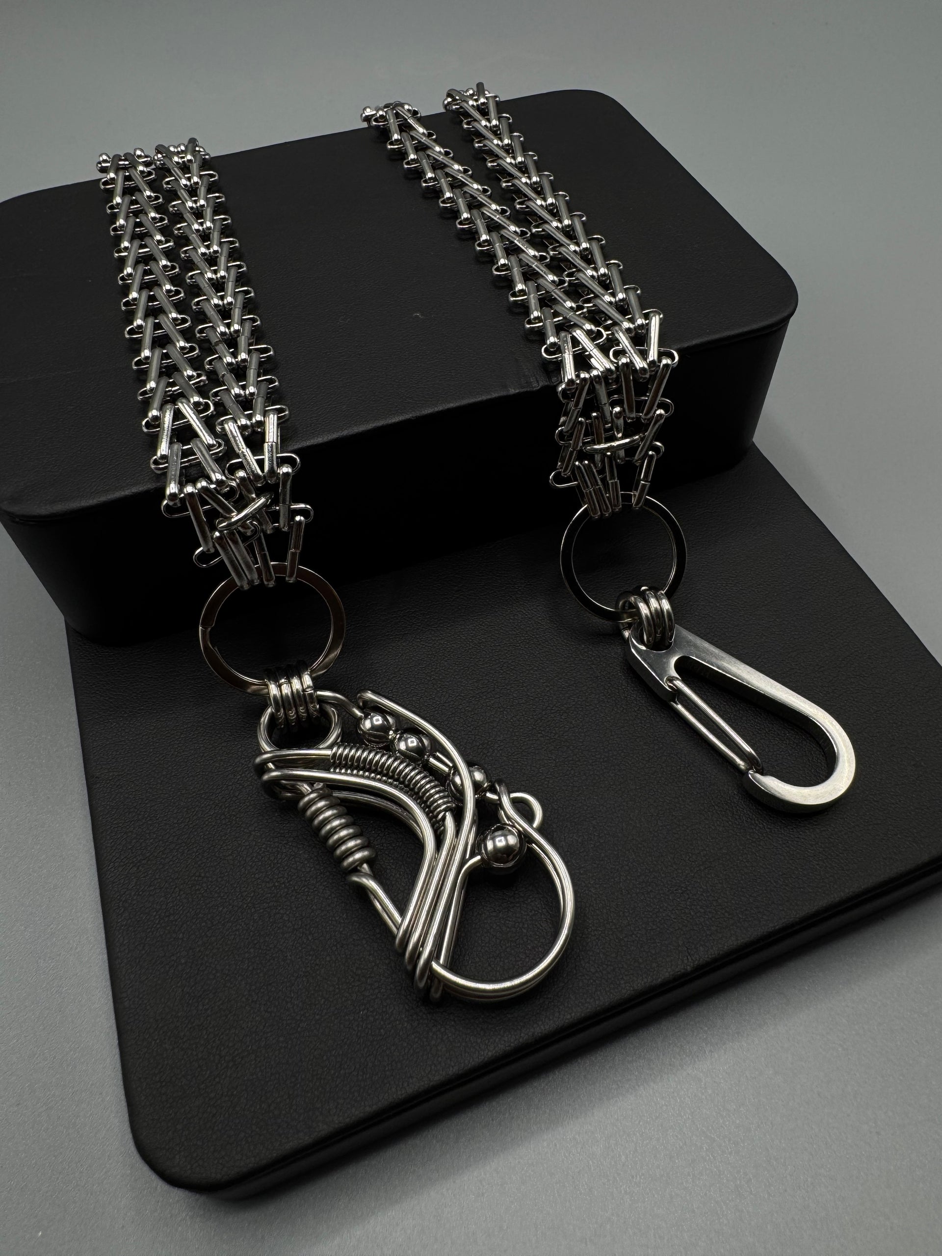 003 Trouser Wallet Chain – JONIMIETY